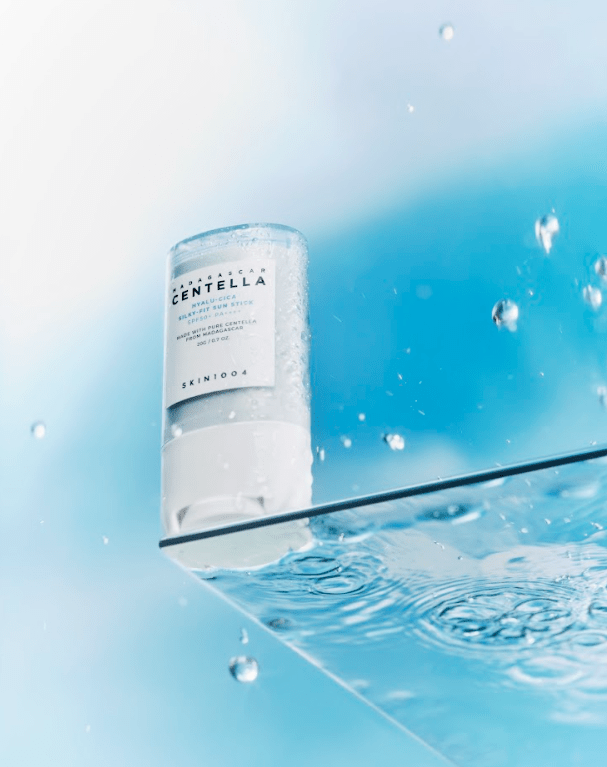 SKIN 1004 Madagascar Centella Hyalu-Cica Silky-Fit Sun Stick SKIN 1004